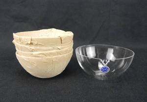 lot 85 image: Set of 5 Glass 120 ML Evaporating Dishes With Spout - Made in West Germany