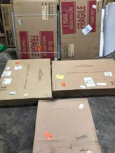 lot 6 image: Lot of 5 assorted lighting Customer Returns See Pictures