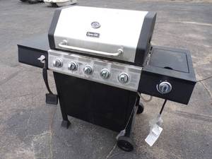 Dyna-Glo Grill with side burner