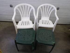 2 Patio chairs and 2 Tables