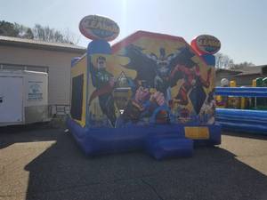 lot 304 image: 15 X 15 - Justice League Moonwalk