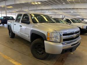 lot 4 image: 2010 Chevrolet Silverado 1500 LT 4x4