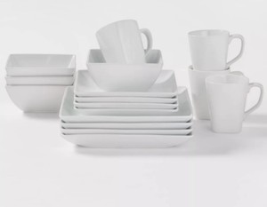 lot 637 image: Square Rim Porcelain 16pc Dinnerware Set - Threshold