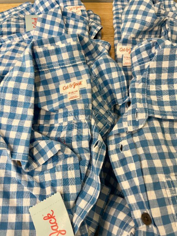 lot 58 image: Lot Of 6 Cat & Jack Boys Blue White Button Front Shirts Size M & L