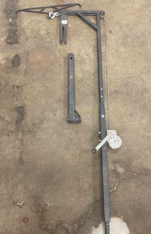 lot 18 image: Sportsman Guide Deer Hoist and Gambrel Hitch Lift System