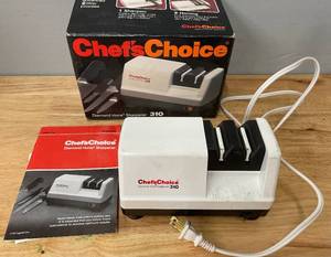 lot 23 image: Chefs Choice 310 Diamond Hone Electric Knife Sharpener