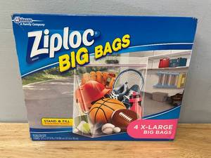 lot 62 image: Box of XL Ziplock Storage Bags