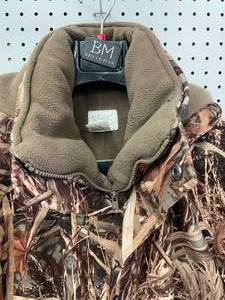 lot 99 image: Wild Flowler Mens Camo Hunting Jacket XL