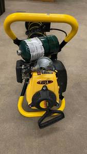 lot 111 image: Jiffy Pro 4 Ice Fishing Propane Auger