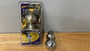 lot 102 image: Lot of 2 Tow Ball Hitches 1 78