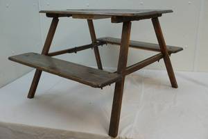 Childs picnic table