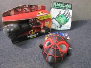 lot 292 image: Spiderman Mask, Incredibles 2 Elast...
