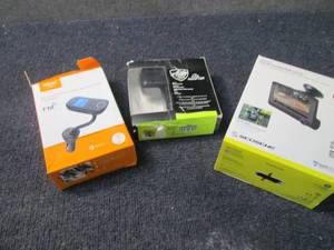 lot 339 image: FM Transmitter, Dash Camera, Car Ad...