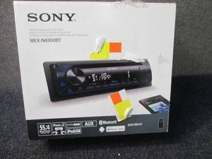 lot 347 image: Sony AMFM CD Bluetooth Car Audio...
