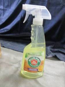 lot 17 image: 8- 22 oz Spray Bottles Murphy Oil S...