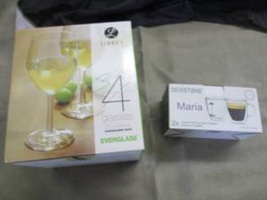 lot 42 image: 3- Libbey Wine Glasses, 2 Expresso ...
