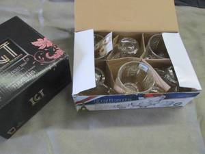 lot 45 image: Delicate Glassware, 60 ct IGT Rose ...