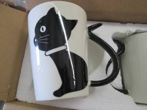 lot 64 image: Black Tail Cat Mug Set...