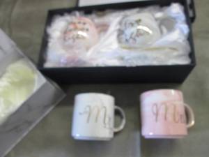 lot 74 image: 2- Mr & Mrs Mug Gift Sets...