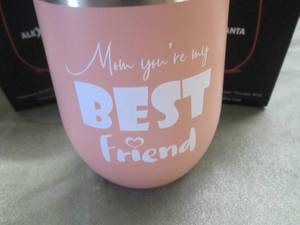 lot 93 image: 3- Mom Youre My Best Friend Wine T...