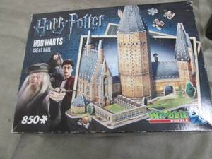 lot 126 image: Harry Potter Hogwarts Puzzle Y4...