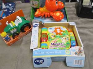 lot 140 image: Baby Toddler Toys W3...