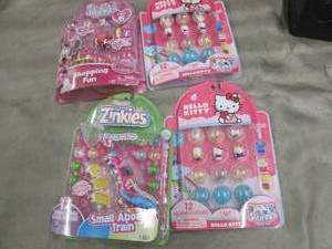 lot 160 image: 4 Squinkies Sets W3...