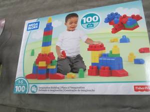 lot 172 image: 100 pc MegaBloks W4...