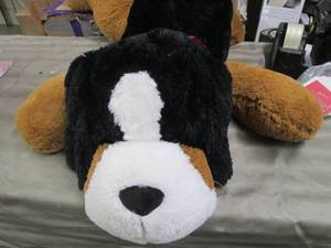 lot 176 image: Giant Dog Plush V4...