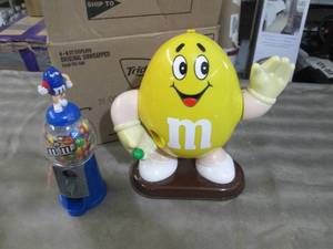 lot 406 image: M&M Collectables...