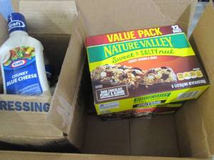 lot 420 image: 6 Bottles Chunky Blue Cheese Dressi...