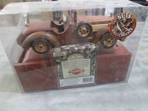 lot 446 image: Woodcraft Collectable...