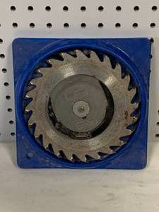 lot 13 image: Craftsman 7 Inch Adjustable Dado Blade
