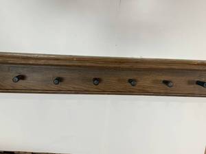 lot 18 image: Top Window Golf Grip Peg Rack 52 Long