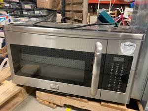 lot 22 image: Brand New Oven Range Microwave From Electrolux