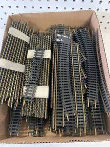 lot 49 image: Box Of HO Rail