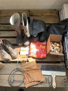 lot 68 image: Boots, Tools, Accessories