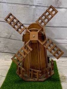 lot 90 image: Vintage Hand Made Wood Windmill Approx 14 Tall