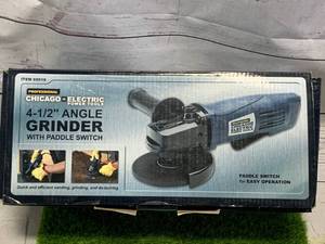 lot 98 image: 4 12 Angle Grinder