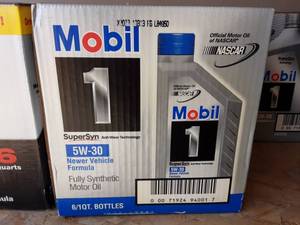 lot 6 image: 6 Qts. Mobil 1 Full Synthetic 5W-30 Motor Oil