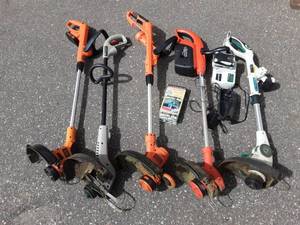 lot 30 image: 5-Electric Trimmers