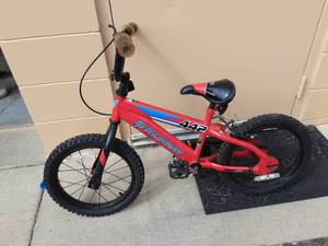 lot 44 image: Murray 16 Boys Bike