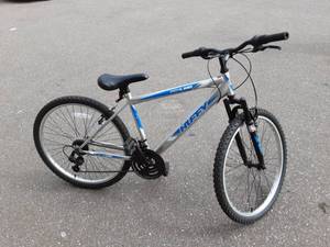 lot 45 image: Huffy Highlander 21 Speed 26 Bike