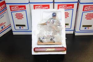 lot 38 image: Sports Impressions Alan Trammell Figurine Lot  8 Figures