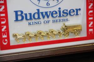 lot 47 image: Vintage Budweiser Lighted Clock Sign