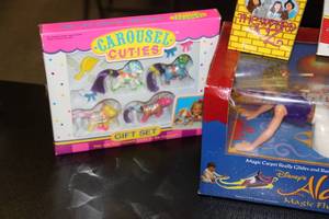 lot 72 image: Vintage Misc Toy Lot  5 Toys