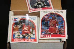lot 82 image: 1989-90 Hoops Basketball Complete Set  Michael Jordan & David Robinson