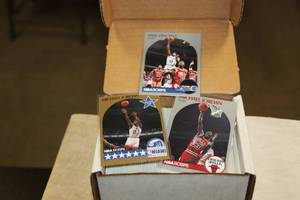 lot 83 image: 1990-91 Hoops Basketball Complete Set Lot  10 Sets
