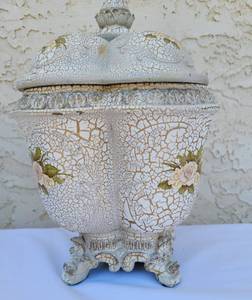 lot 72 image: Foliage, Vase & Dish Combo