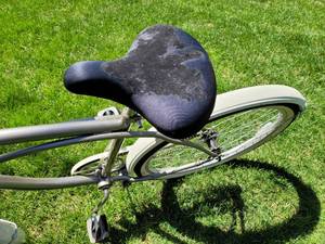 lot 75 image: Mens Huffy Bicycle